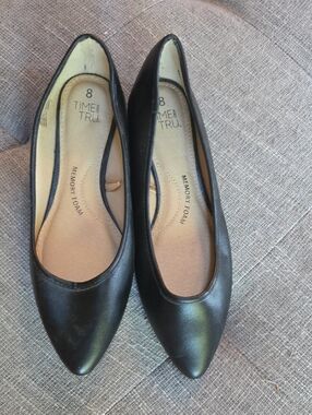 Time and Tru Black Pointed Toe Memory Foam Flats - Women's Size 8